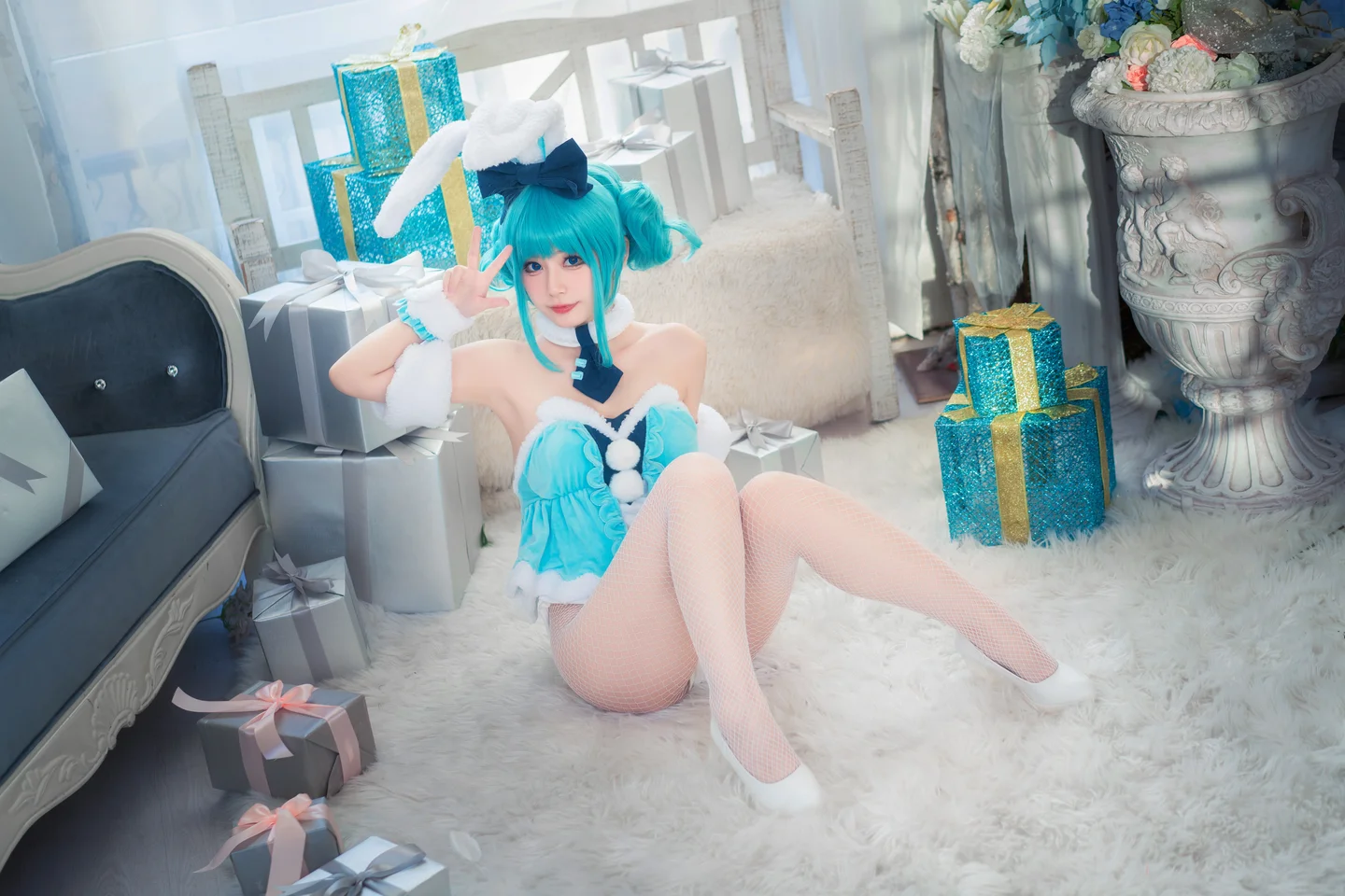 猫大人 - 初音白兔 [24P-280MB] tg@simisebaisi 【丝足阁】018.webp